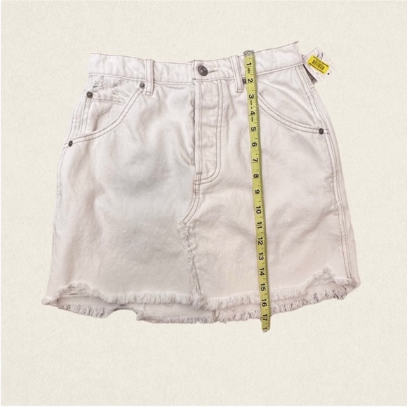 Free People We The Free White Distressed Denim
Button Fly Mini Skirt NWT. - Picture 10 of 14
